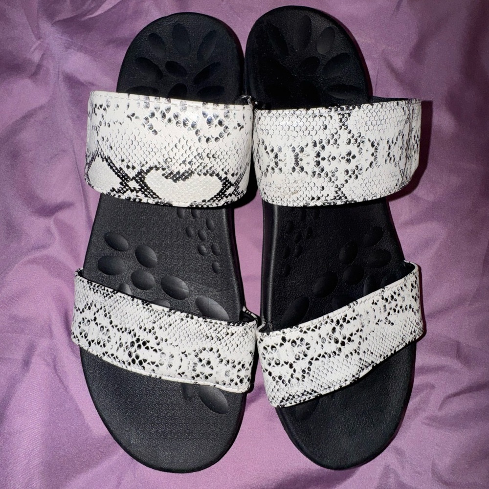 Megnya Orthotic Snake Print Slide Sandals – Size 8 | Arch Support Comfort